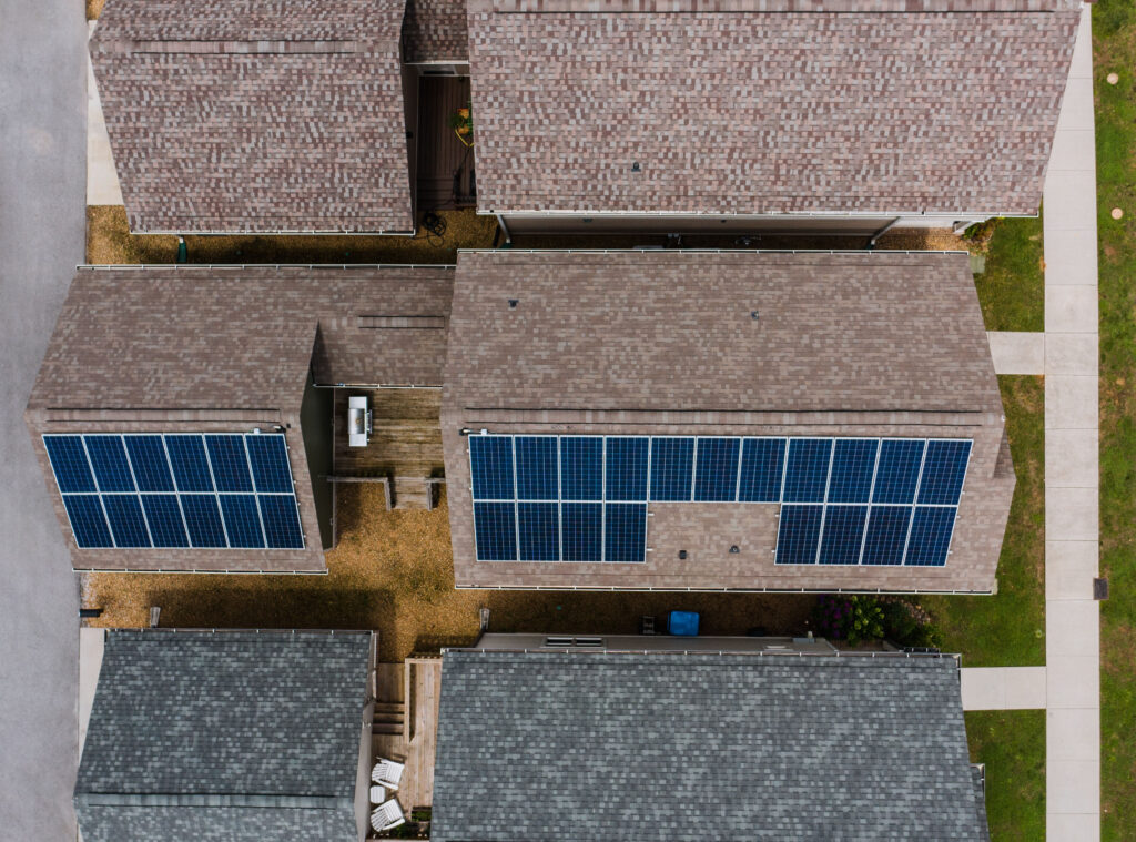 Fotovoltaico sul lastrico solare singolo, il condominio può opporsi?​